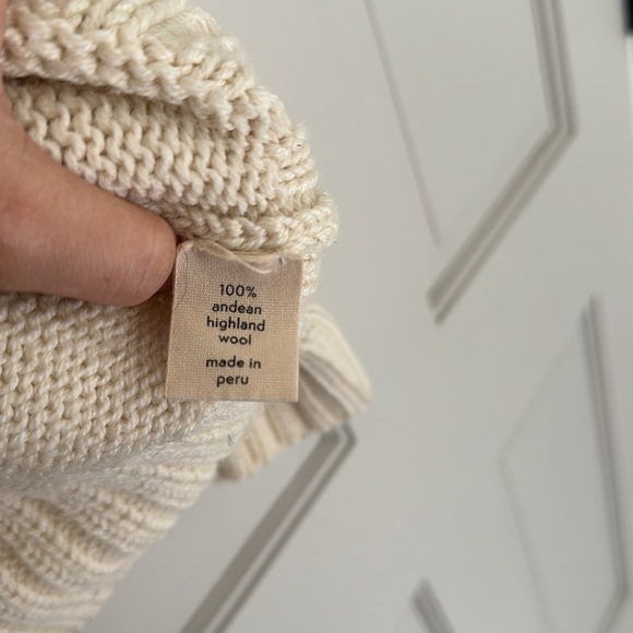 Gillian Stevens- Elliot Pullover in Ivory - Picture 5 of 7